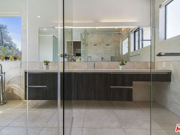 362 N Norton Avenue, Los Angeles CA 90004