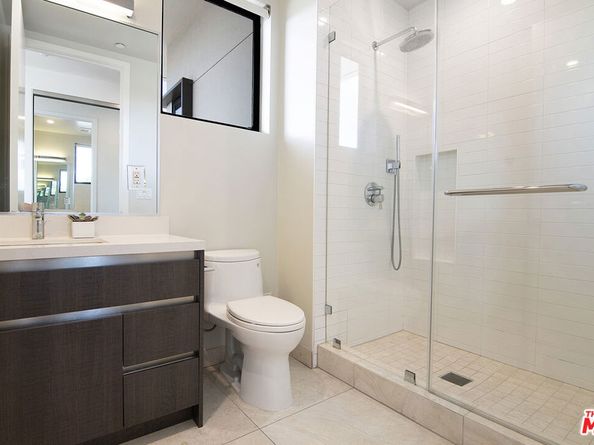 362 N Norton Avenue, Los Angeles CA 90004