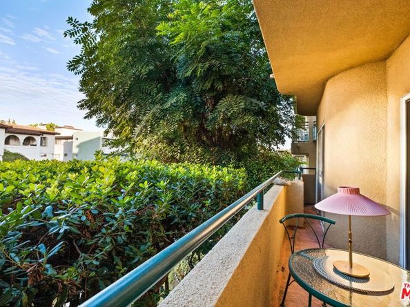 1811 Manning Avenue 101, Los Angeles CA 90025