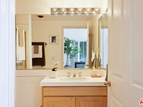 1811 Manning Avenue 101, Los Angeles CA 90025