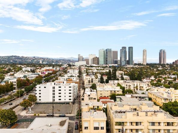 1811 Manning Avenue 101, Los Angeles CA 90025