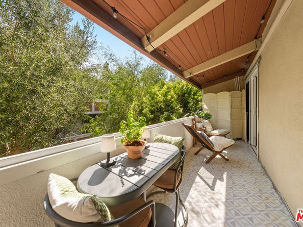 6425 Green Valley Circle 302, Culver City CA 90230