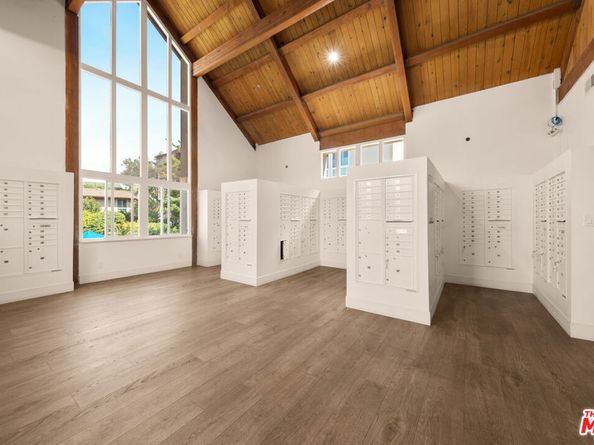 6425 Green Valley Circle 302, Culver City CA 90230