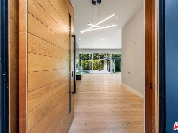 1531 Lindacrest Drive, Beverly Hills CA 90210