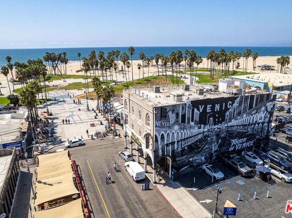 1908 Pacific Avenue, Venice CA 90291