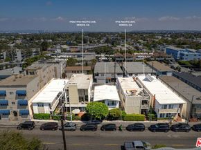 1908 Pacific Avenue, Venice CA 90291