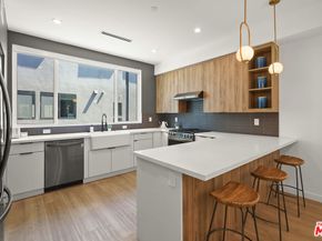 926 N Ridgewood Place, Los Angeles CA 90038