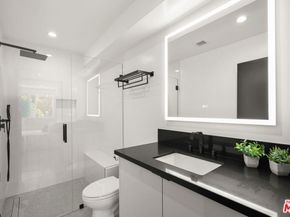 926 N Ridgewood Place, Los Angeles CA 90038