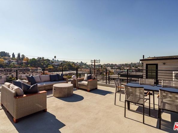 2822 Avenel Street, Los Angeles CA 90039