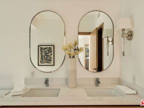 2822 Avenel Street, Los Angeles CA 90039