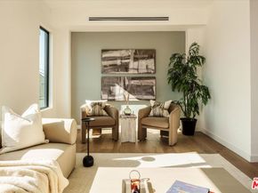 2822 Avenel Street, Los Angeles CA 90039