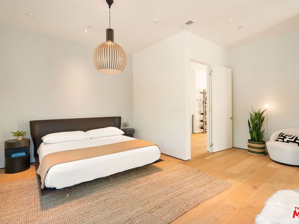 4381 Motor Avenue, Culver City CA 90232