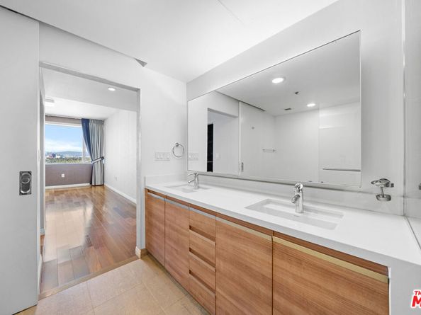 3785 Wilshire Boulevard 1709, Los Angeles CA 90010