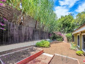 8621 Lookout Mountain Avenue, Los Angeles CA 90046