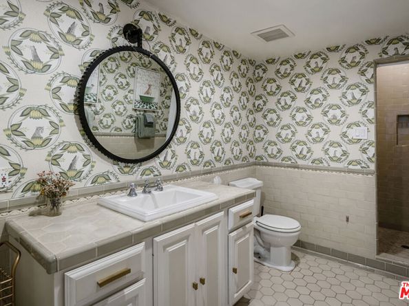 644 N Cherokee Avenue, Los Angeles CA 90004