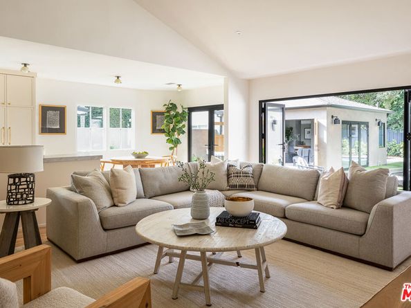 12227 La Maida Street, Valley Village CA 91607