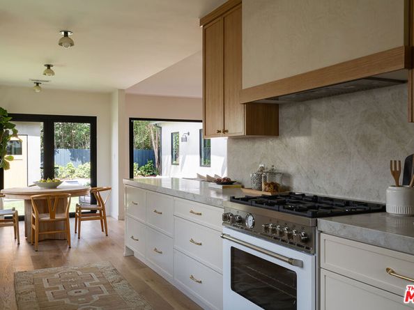 12227 La Maida Street, Valley Village CA 91607