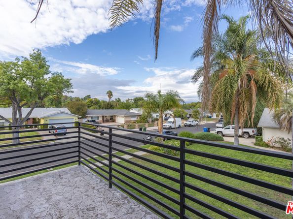 23320 Bassett Street, West Hills CA 91307
