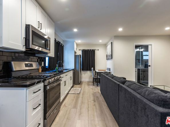 23320 Bassett Street, West Hills CA 91307