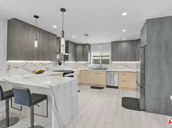 9710 S 8th Avenue, Inglewood CA 90305