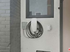 9710 S 8th Avenue, Inglewood CA 90305