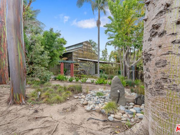 1233 Palms Boulevard, Venice CA 90291