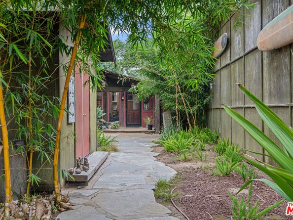 1233 Palms Boulevard, Venice CA 90291