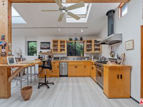 1233 Palms Boulevard, Venice CA 90291