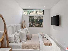 938 Palisades Beach Road, Santa Monica CA 90403