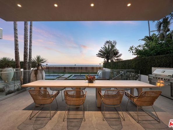 938 Palisades Beach Road, Santa Monica CA 90403