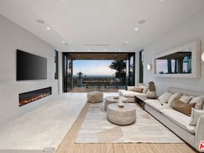 938 Palisades Beach Road, Santa Monica CA 90403