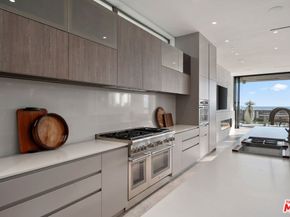 938 Palisades Beach Road, Santa Monica CA 90403