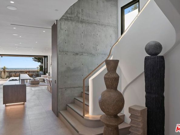 938 Palisades Beach Road, Santa Monica CA 90403