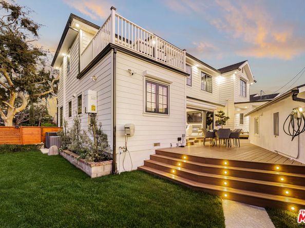 7403 Stewart Avenue, Los Angeles CA 90045