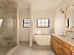 7403 Stewart Avenue, Los Angeles CA 90045