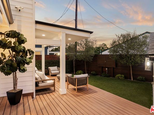 7403 Stewart Avenue, Los Angeles CA 90045