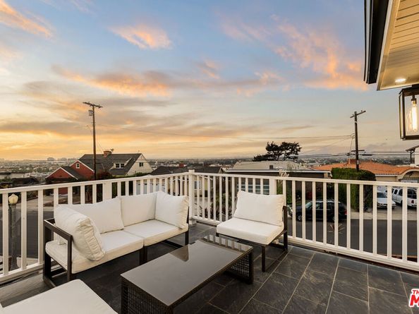 7403 Stewart Avenue, Los Angeles CA 90045