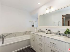 4300 Via Dolce 102, Marina Del Rey CA 90292