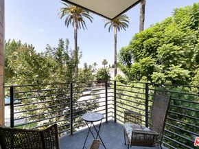 2652 S Mansfield Avenue, Los Angeles CA 90016