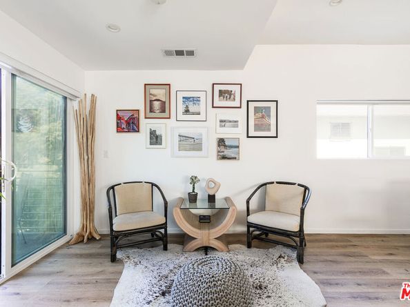2652 S Mansfield Avenue, Los Angeles CA 90016