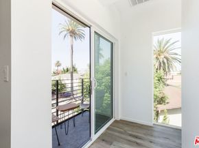 2652 S Mansfield Avenue, Los Angeles CA 90016