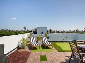 2652 S Mansfield Avenue, Los Angeles CA 90016
