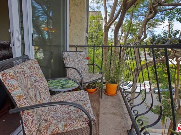 100 S Wetherly Drive 4, Los Angeles CA 90048