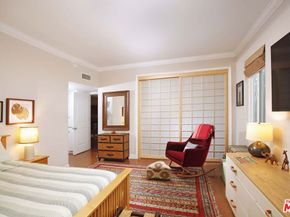 100 S Wetherly Drive 4, Los Angeles CA 90048