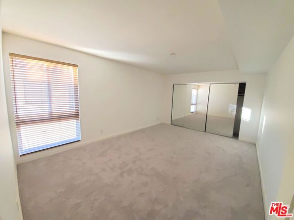 4407 Francis Avenue 210, Los Angeles CA 90005