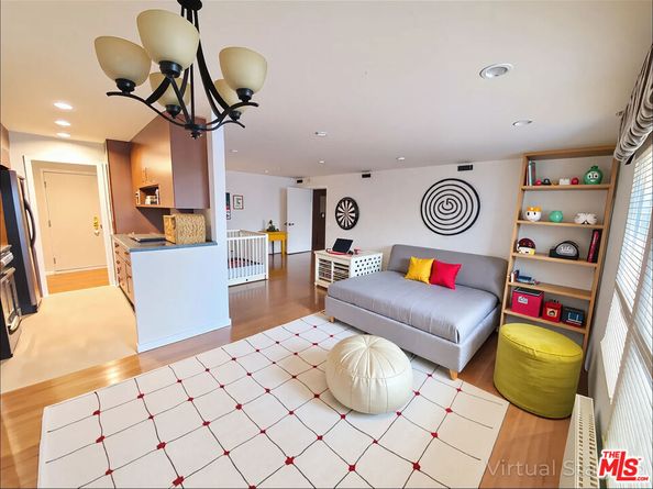 4407 Francis Avenue 210, Los Angeles CA 90005