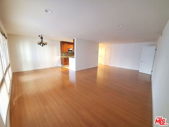 4407 Francis Avenue 210, Los Angeles CA 90005