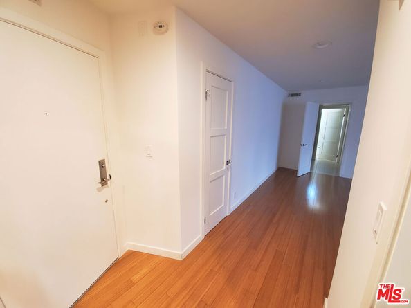 4407 Francis Avenue 210, Los Angeles CA 90005