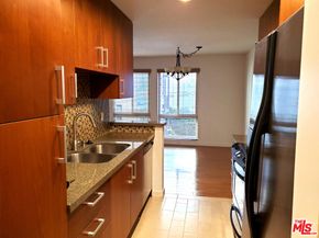 4407 Francis Avenue 210, Los Angeles CA 90005