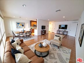 4407 Francis Avenue 210, Los Angeles CA 90005